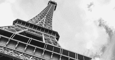 La Tour Eiffel, une vieille dame dans le vent