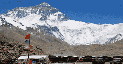 Recyclage en haute altitude : l’Everest à la chasse aux déchets