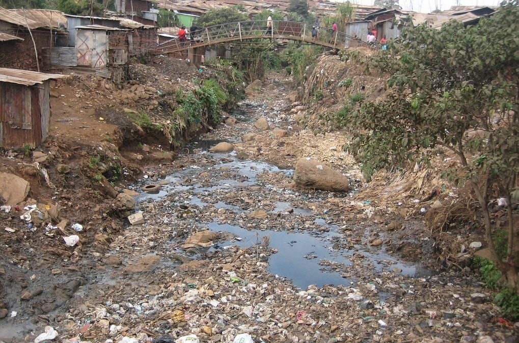 A Nairobi les entreprises et les citoyens se mobilisent et luttent contre la montagne de déchets