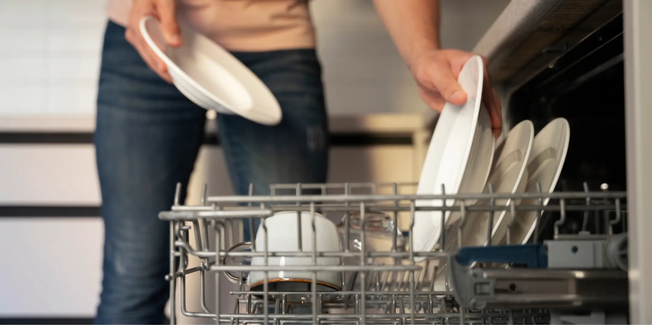 Utiliser un lave-vaisselle pour réduire sa consommation d’eau et d’énergie