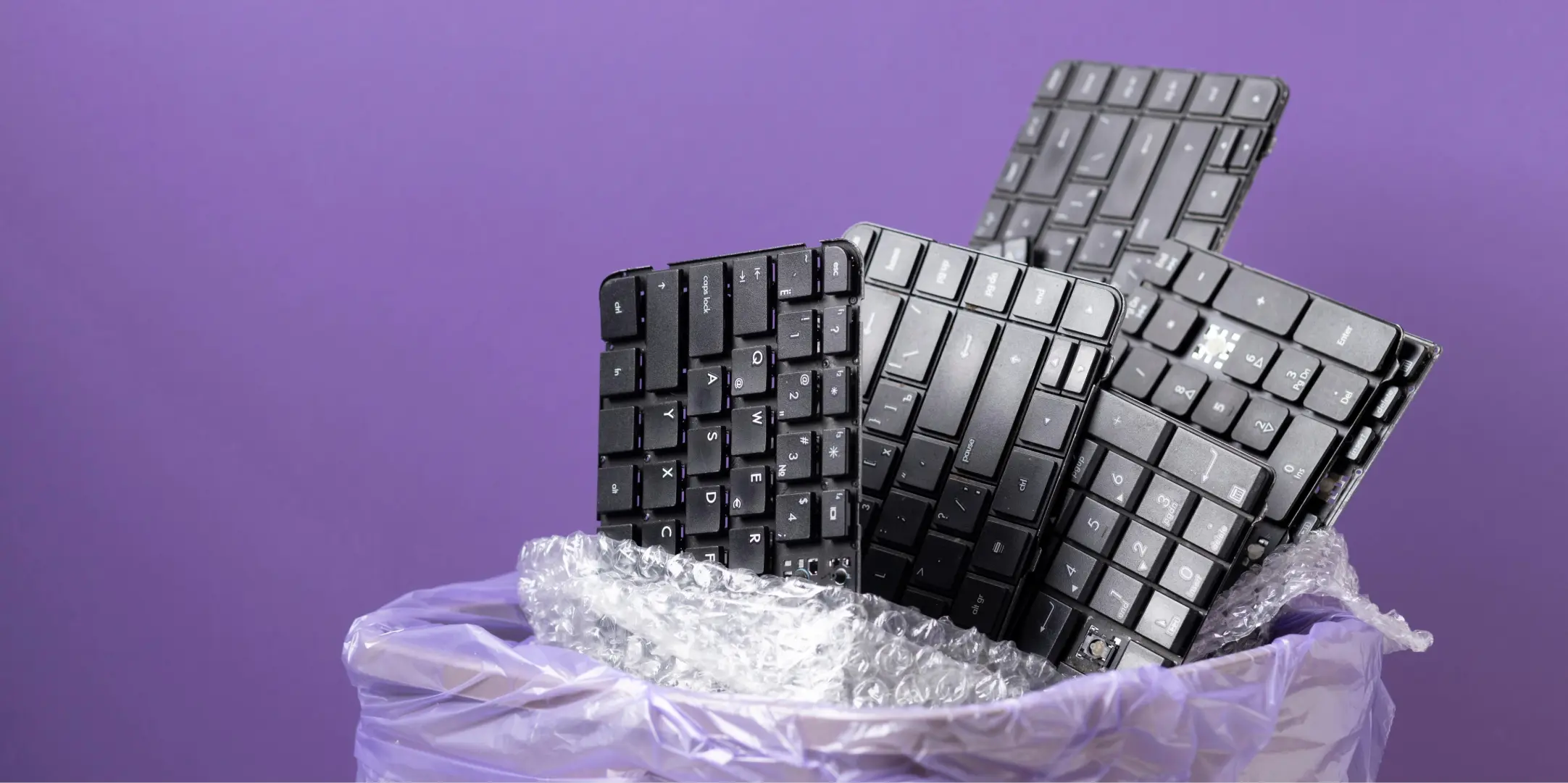 Claviers informatiques destinés à une collecte de recyclage